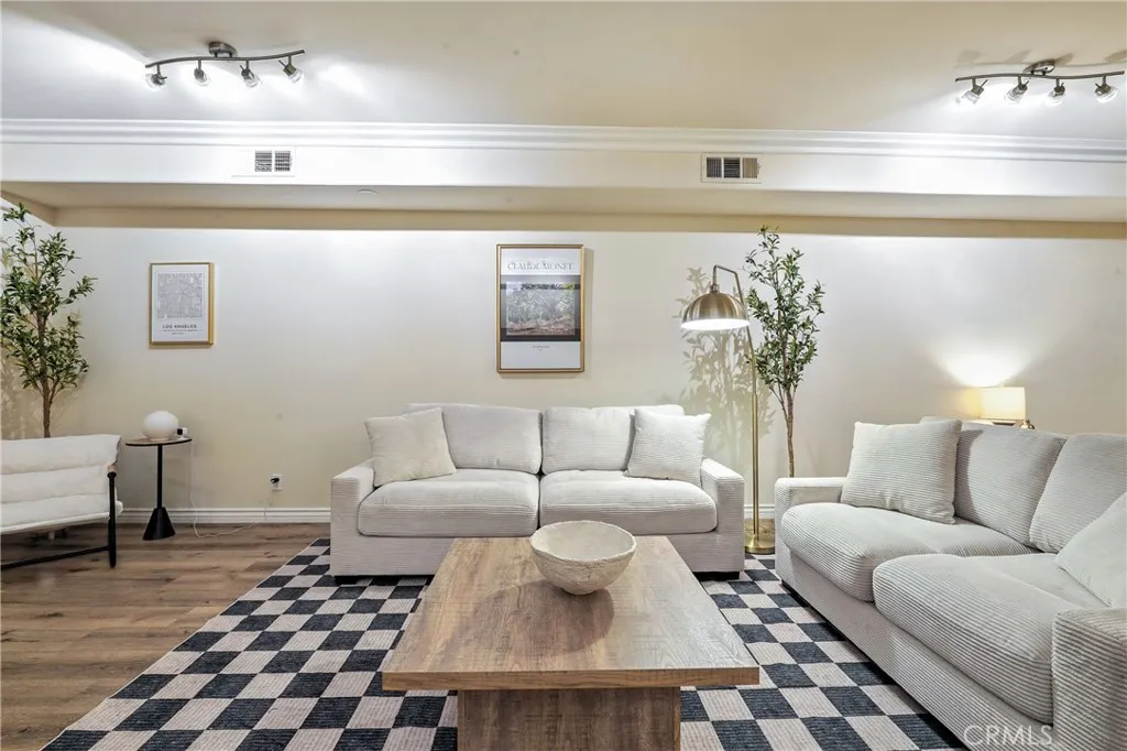 5805 Monterey Rd, Los Angeles, California 90042 home-pic-22