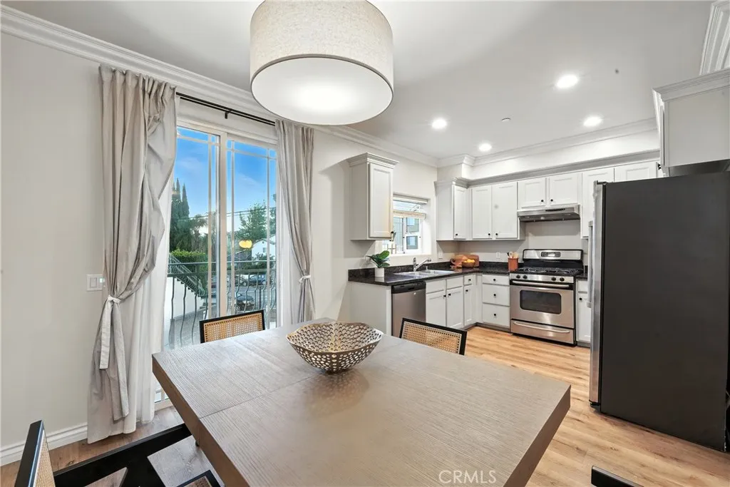 5805 Monterey Rd, Los Angeles, California 90042 home-pic-10
