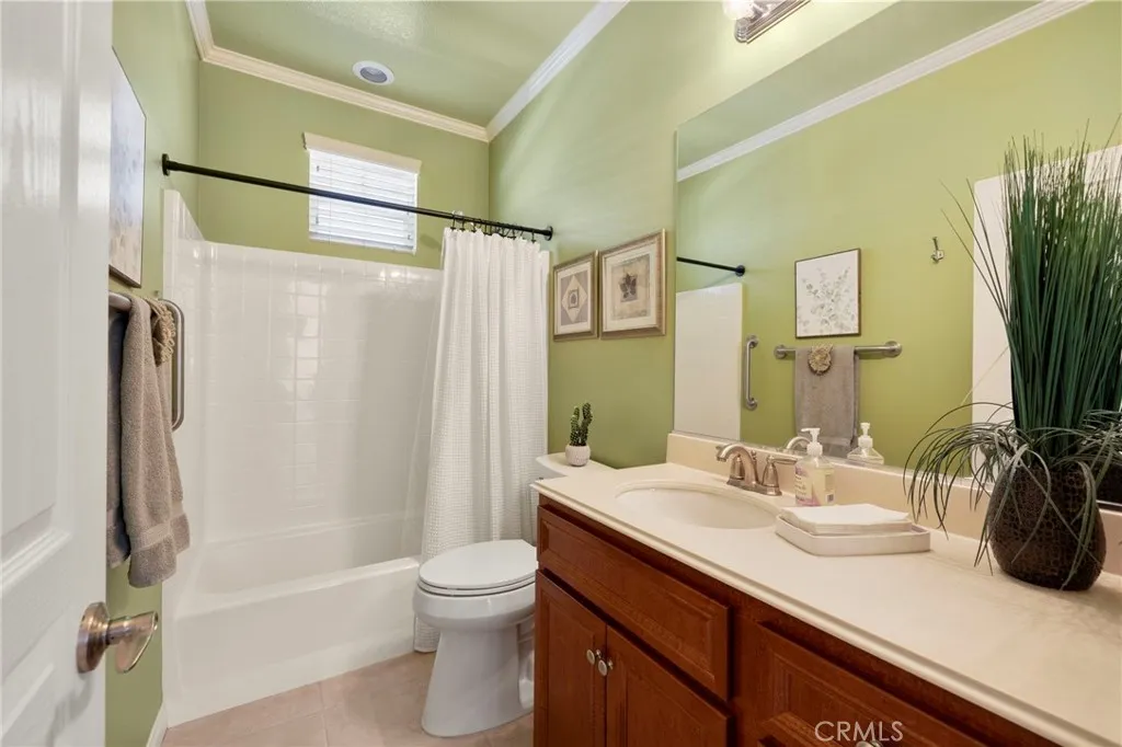 126 Thistle Creek, Beaumont, California 92223 home-pic-12