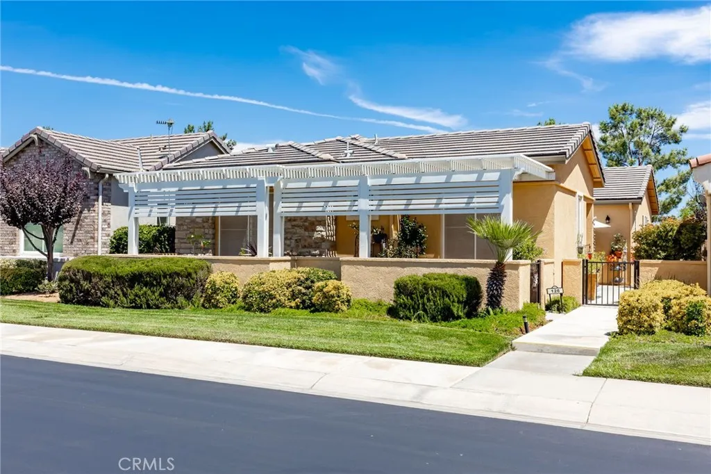 126 Thistle Creek, Beaumont, California 92223 home-pic-3