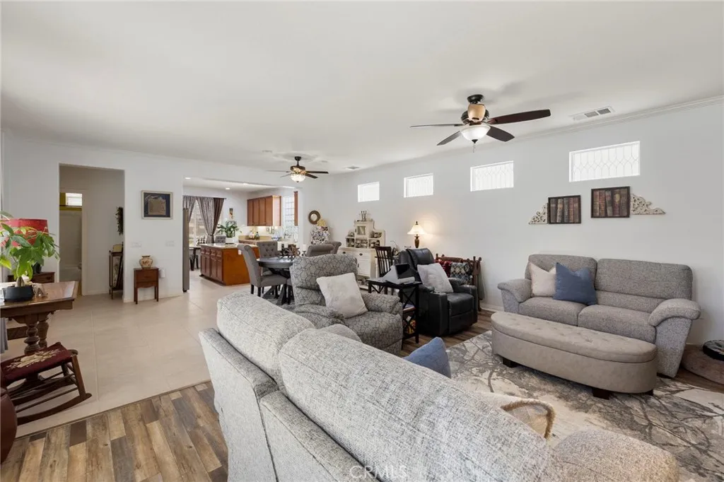 126 Thistle Creek, Beaumont, California 92223 home-pic-22
