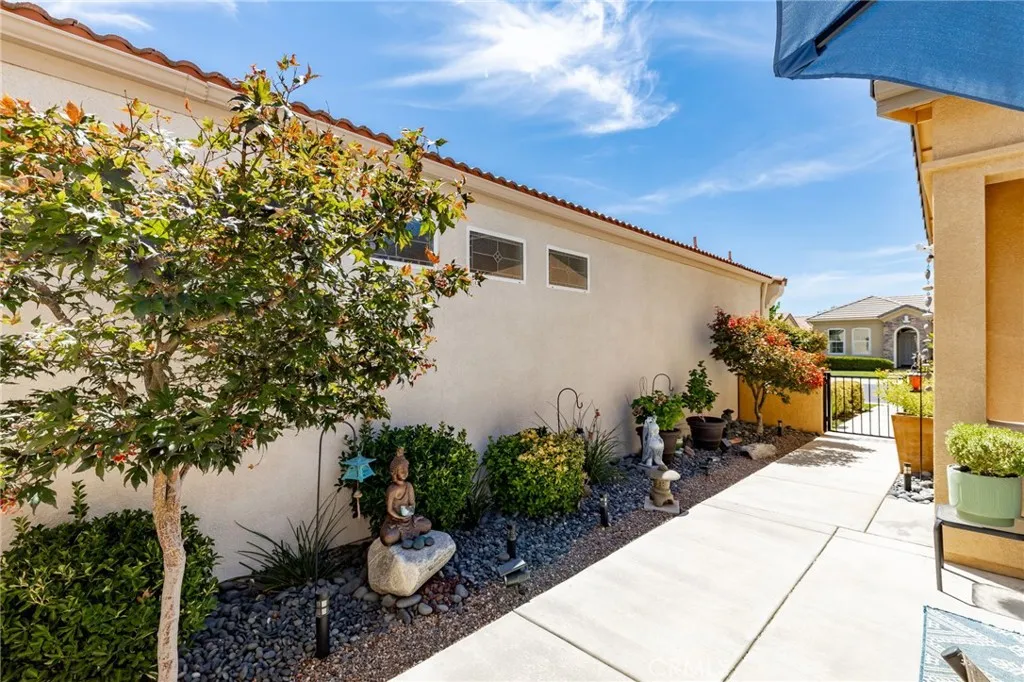 126 Thistle Creek, Beaumont, California 92223 home-pic-35