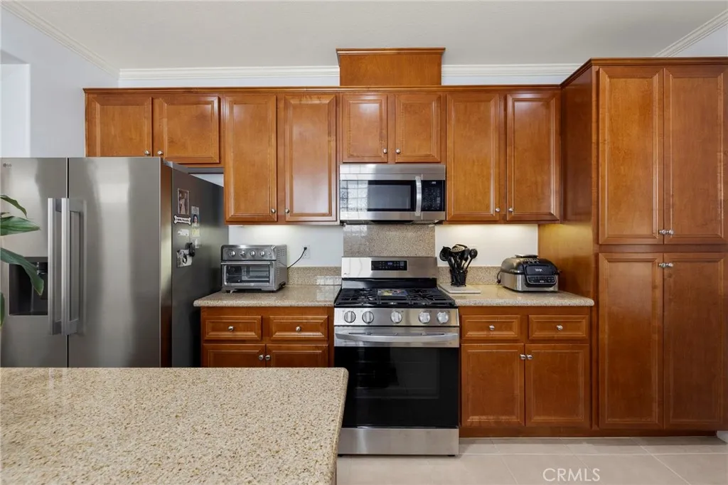 126 Thistle Creek, Beaumont, California 92223 home-pic-25