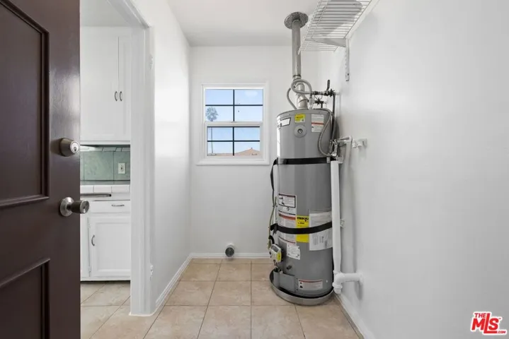 2122 W 102nd Street, Los Angeles, California 90047