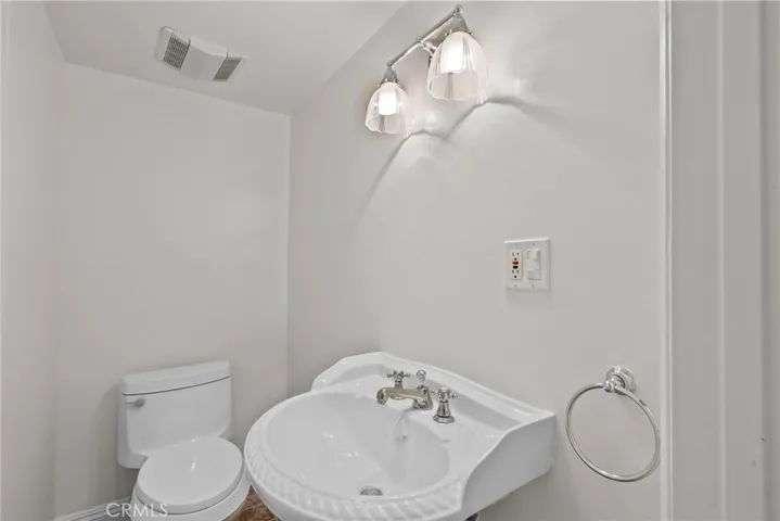 6022 Elba Place, Woodland Hills, California 91367