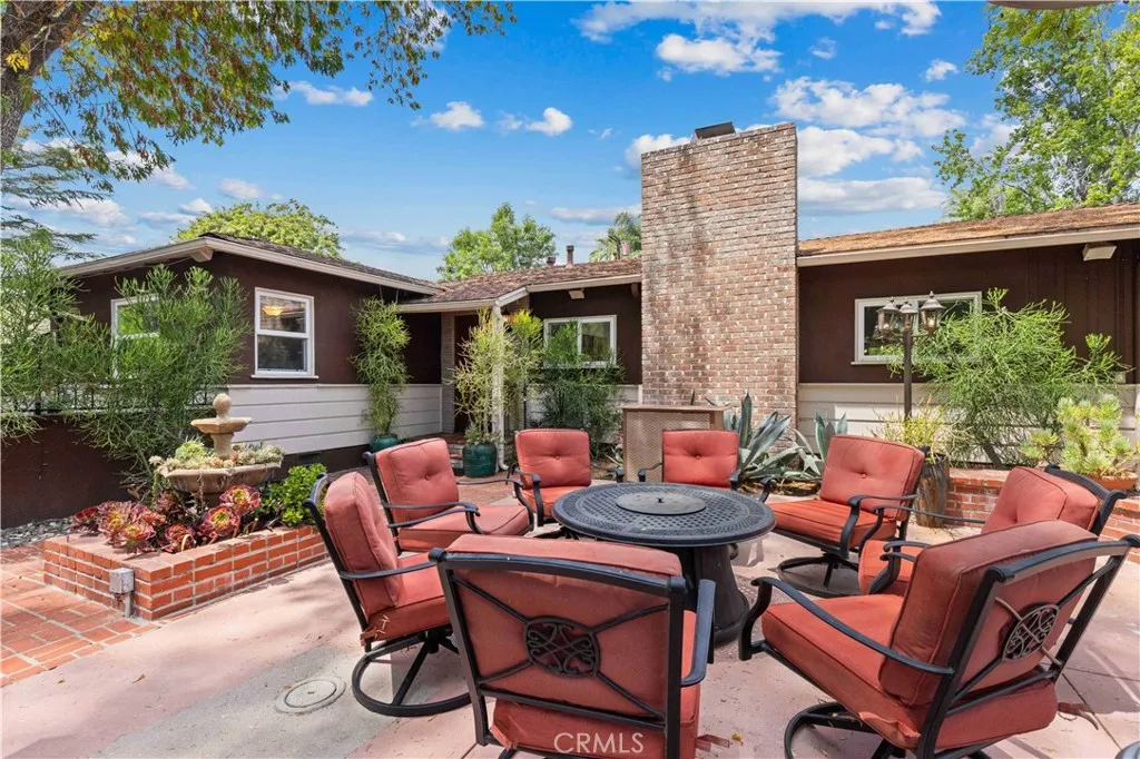 13405 Tiara Street, Valley Glen, California 91401, 4 Bedrooms Bedrooms, ,2 BathroomsBathrooms,Residential,For Sale,Tiara,SR25192817