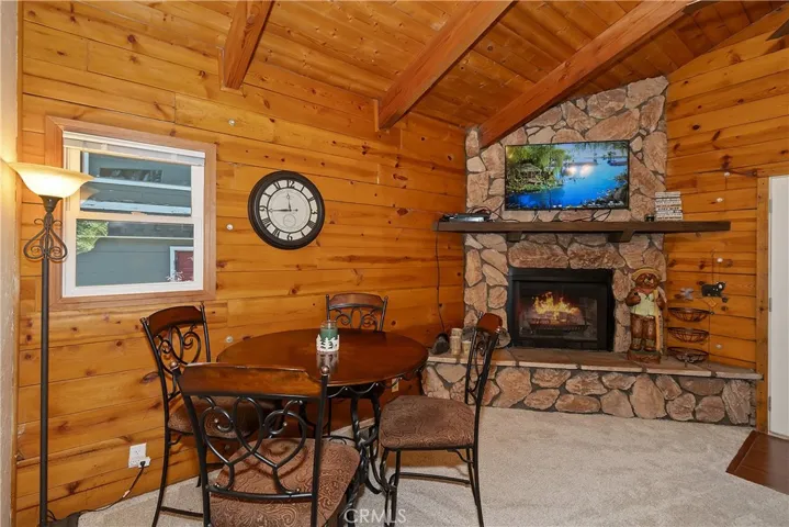 27026 Overlook Lane, Lake Arrowhead, California 92352