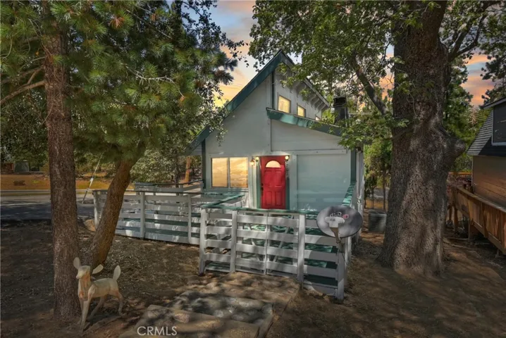 27026 Overlook Lane, Lake Arrowhead, California 92352