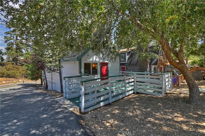 27026 Overlook Lane, Lake Arrowhead, California 92352