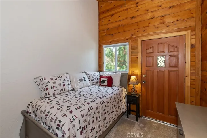 27026 Overlook Lane, Lake Arrowhead, California 92352
