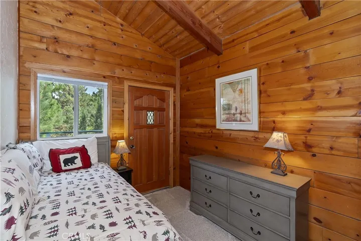 27026 Overlook Lane, Lake Arrowhead, California 92352