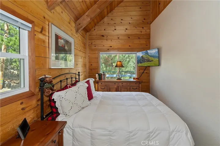 27026 Overlook Lane, Lake Arrowhead, California 92352