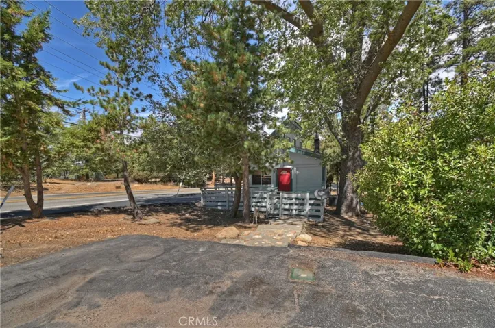 27026 Overlook Lane, Lake Arrowhead, California 92352