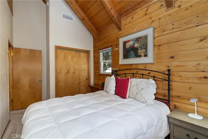 27026 Overlook Lane, Lake Arrowhead, California 92352