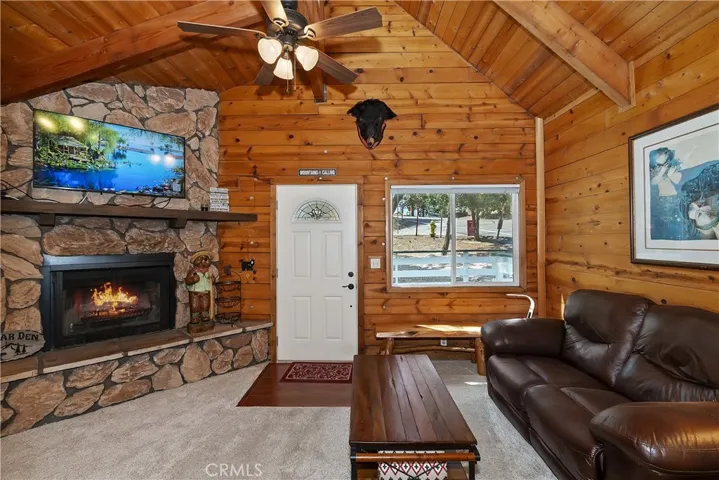 27026 Overlook Lane, Lake Arrowhead, California 92352