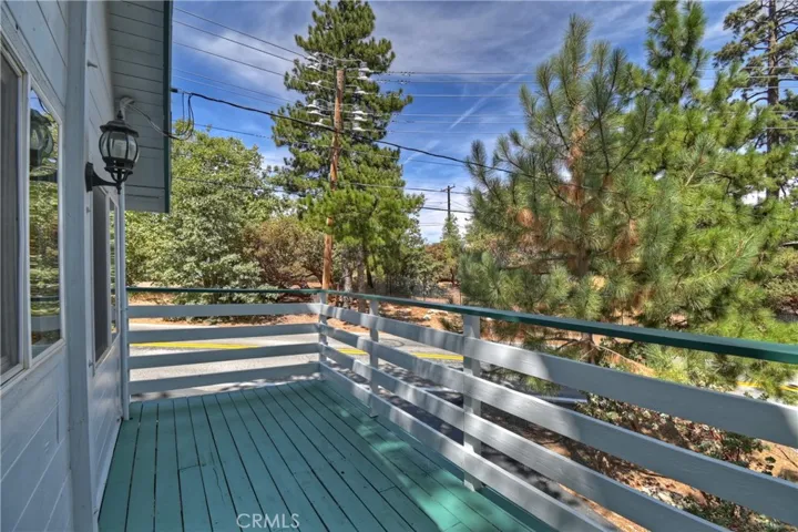 27026 Overlook Lane, Lake Arrowhead, California 92352