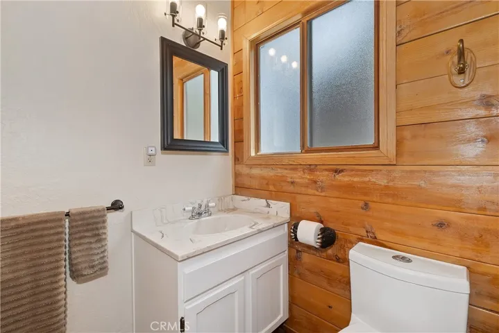 27026 Overlook Lane, Lake Arrowhead, California 92352