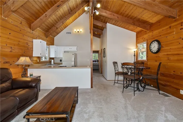 27026 Overlook Lane, Lake Arrowhead, California 92352