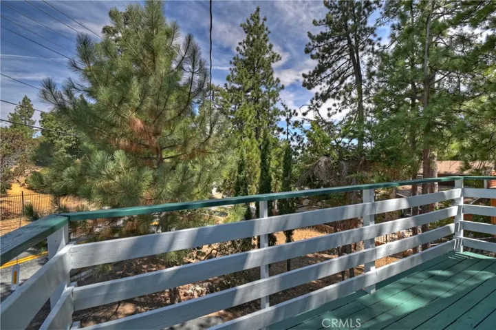 27026 Overlook Lane, Lake Arrowhead, California 92352