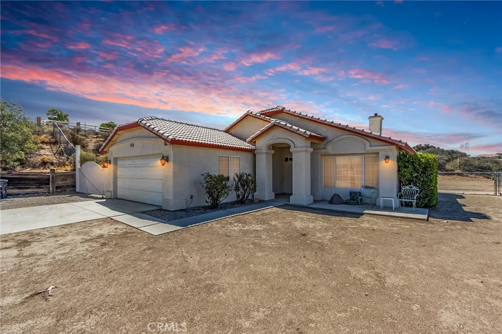 7170 Joshua Road, Oak Hills, California 92344 home-pic-9