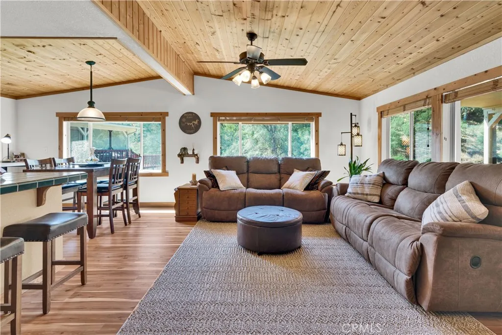 4653 Green Pine Lane, Paso Robles, California 93446 home-pic-12