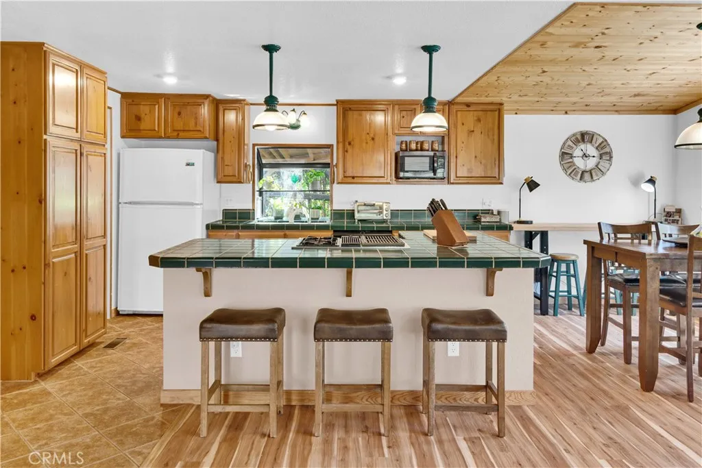 4653 Green Pine Lane, Paso Robles, California 93446 home-pic-16