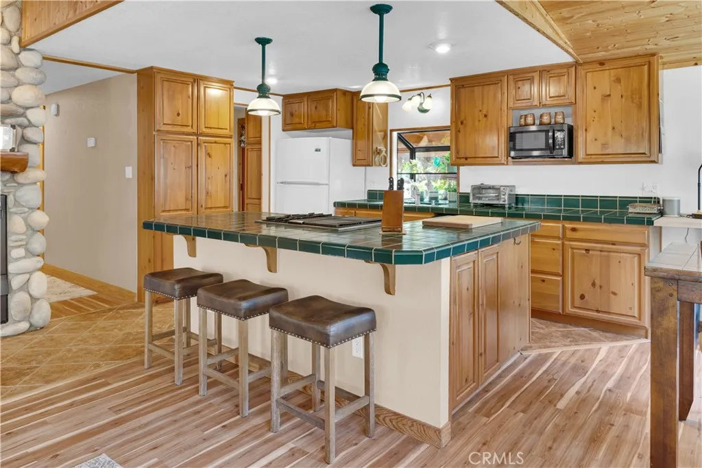 4653 Green Pine Lane, Paso Robles, California 93446 home-pic-15