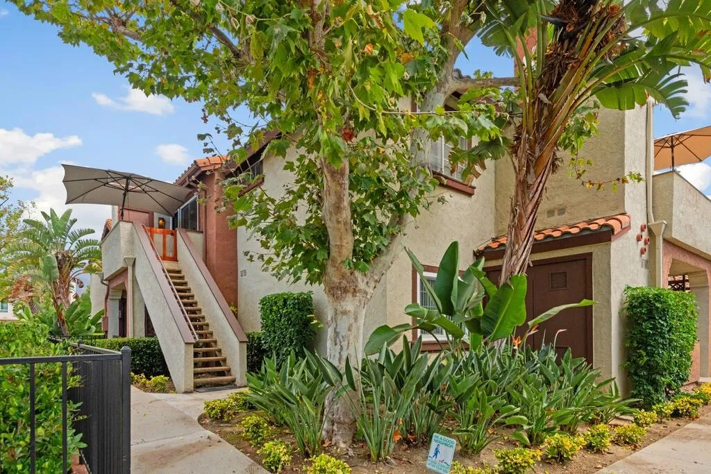 34 Rosa #3, Rancho Santa Margarita, California 92688, 1 Bedroom Bedrooms, ,1 BathroomBathrooms,Residential,For Sale,Rosa,219134535DA
