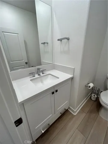 Second level bath off family room
