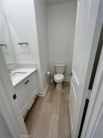 Second level bathroom off family room pic 2