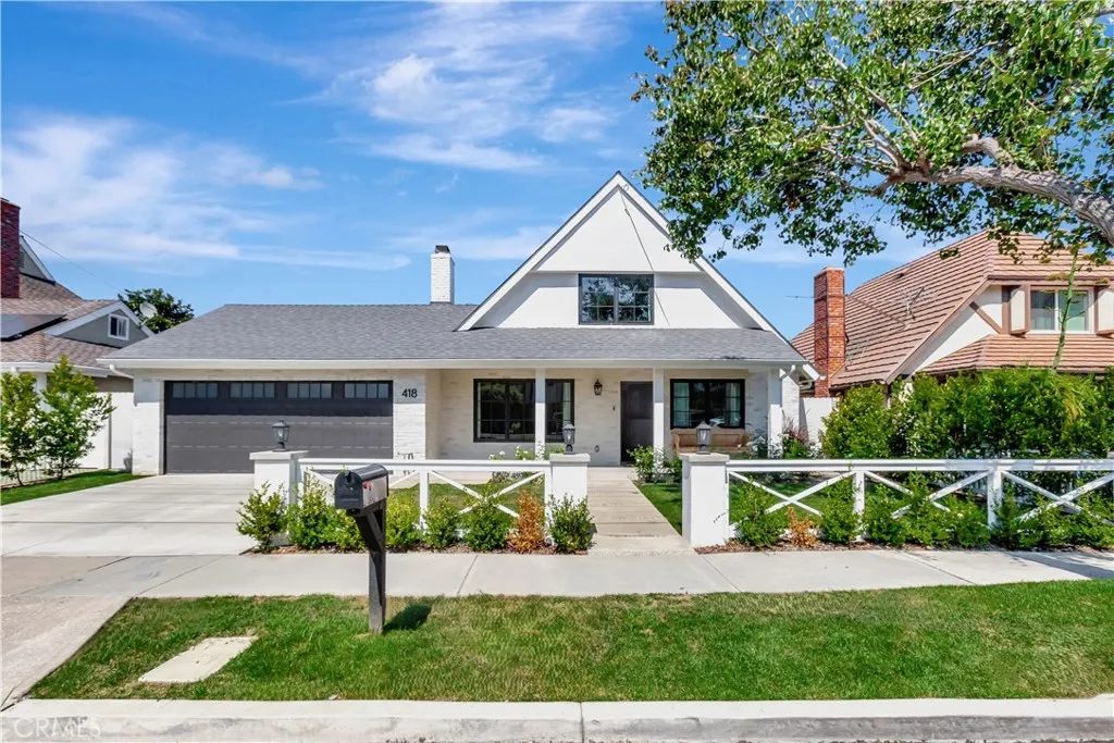 418 E 16th Street, Costa Mesa, California 92627, 4 Bedrooms Bedrooms, ,4 BathroomsBathrooms,Residential Lease,For Rent,16th,NP25193373