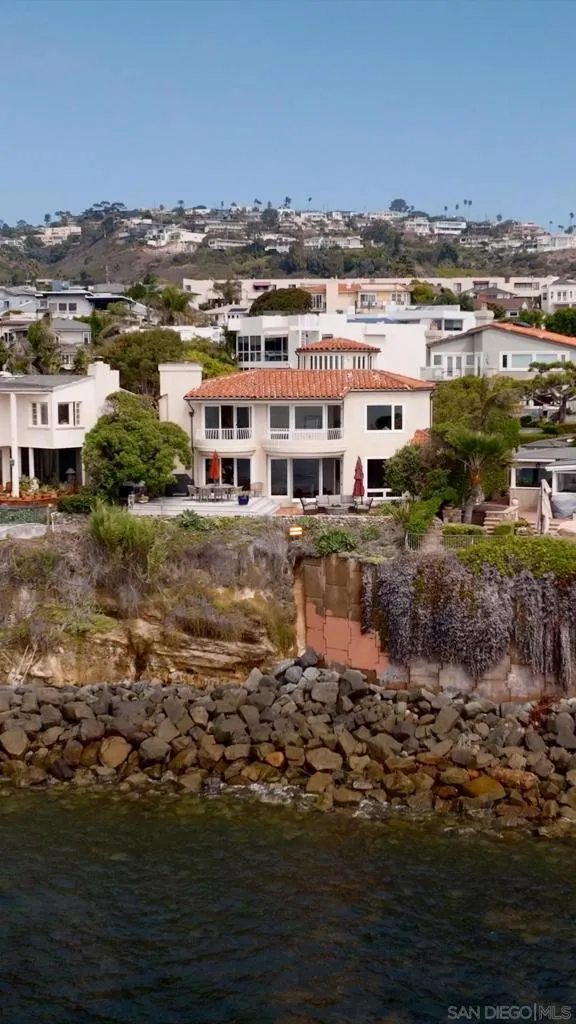 5716 Dolphin Pl, La Jolla, California 92037 home-pic-41