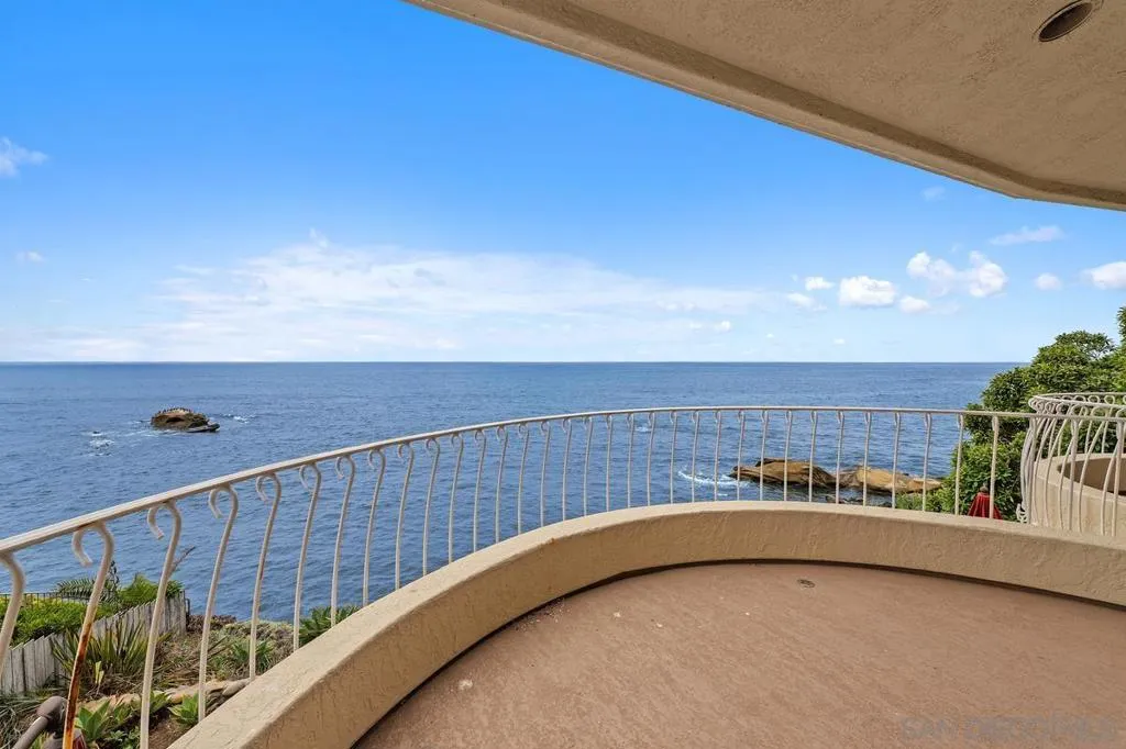 5716 Dolphin Pl, La Jolla, California 92037 home-pic-26