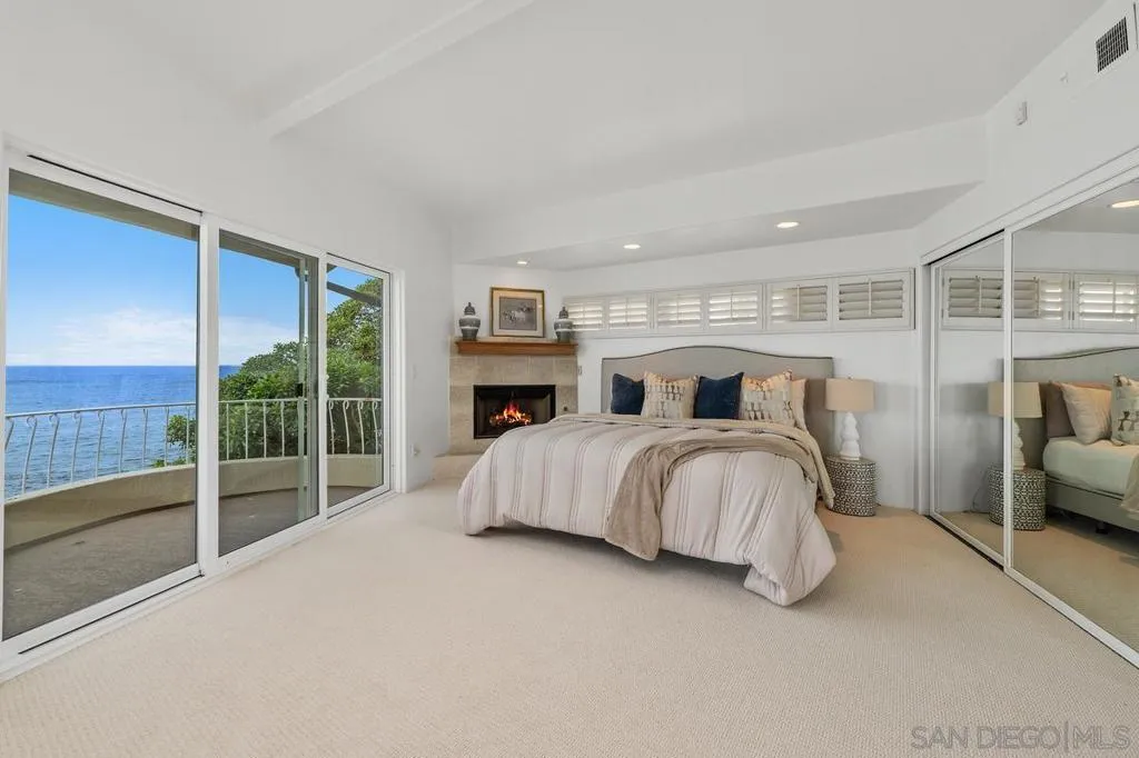 5716 Dolphin Pl, La Jolla, California 92037 home-pic-24