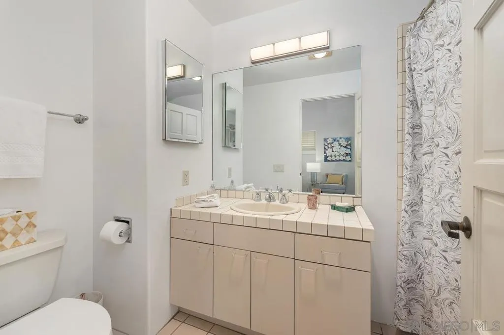 5716 Dolphin Pl, La Jolla, California 92037 home-pic-31