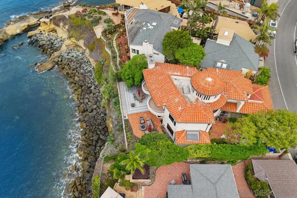 5716 Dolphin Pl, La Jolla, California 92037 home-pic-44