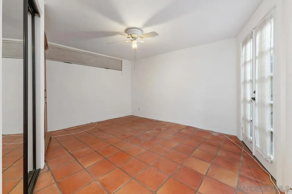 5716 Dolphin Pl, La Jolla, California 92037 home-pic-35