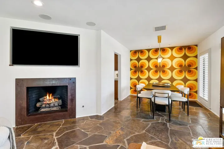 1151 S Calle Rolph, Palm Springs, California 92264