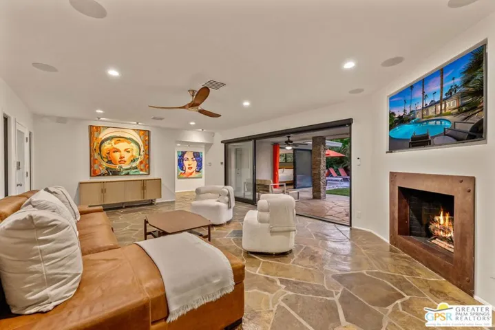1151 S Calle Rolph, Palm Springs, California 92264