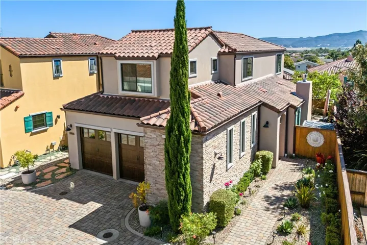 3066 Calle Malva, San Luis Obispo, California 93401