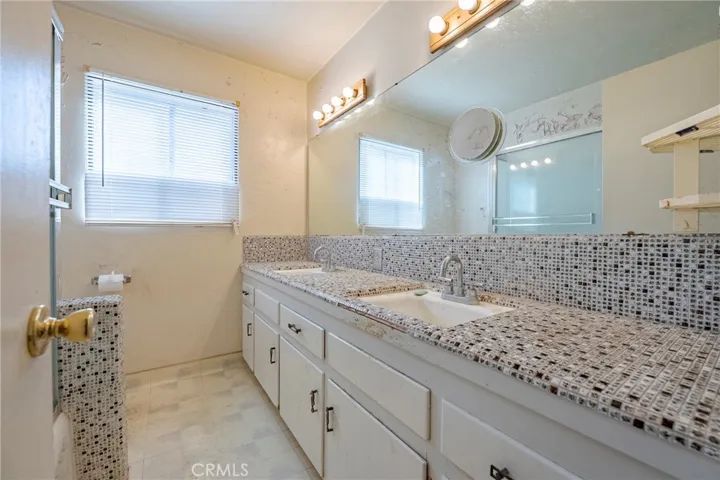 1165 W North Bear Creek Drive, Merced, California 95348