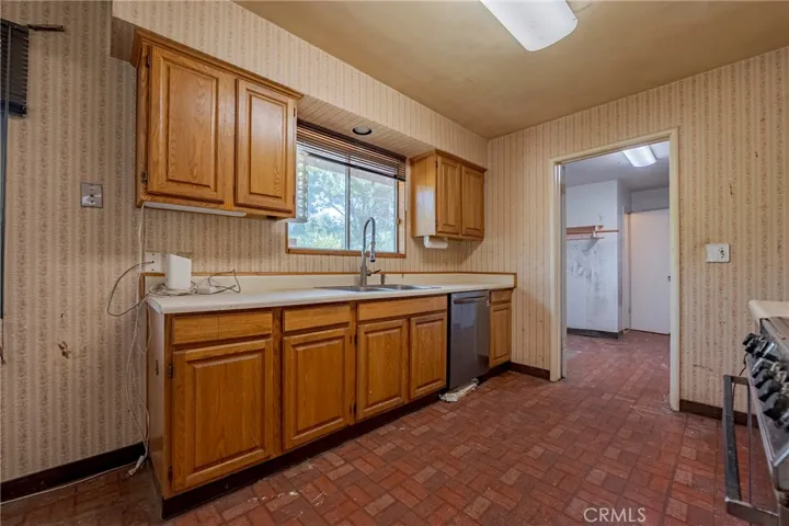 1165 W North Bear Creek Drive, Merced, California 95348