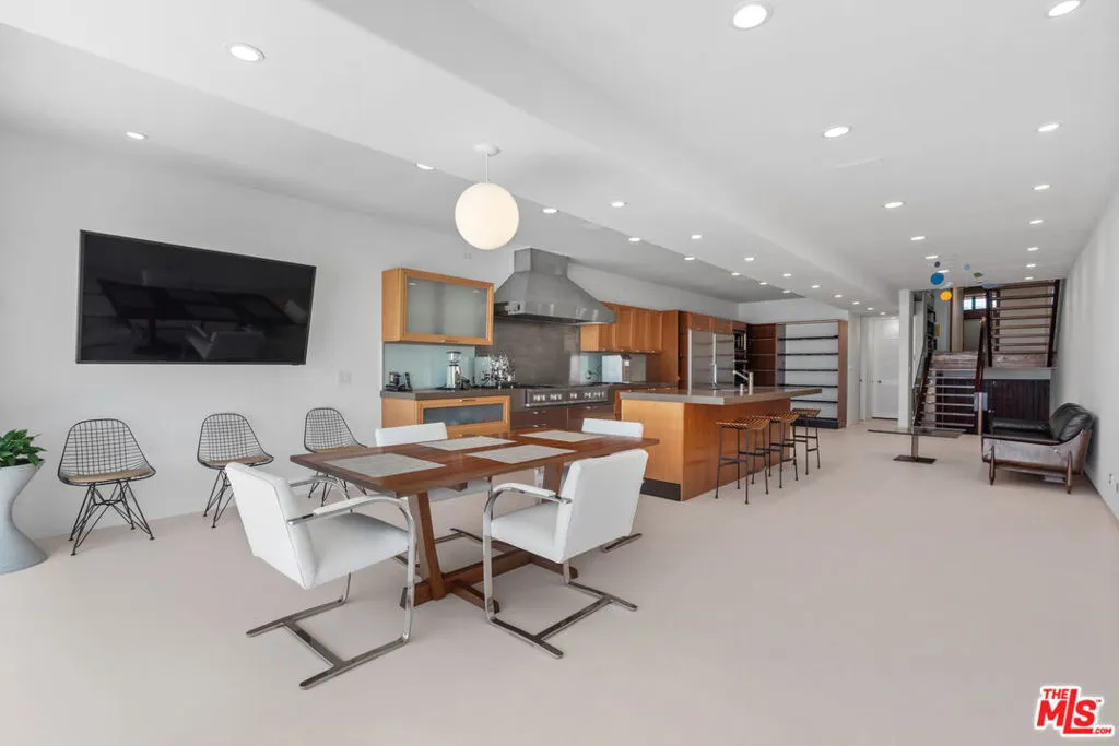 3817 Ocean Front Walk, Marina Del Rey, California 90292 home-pic-9