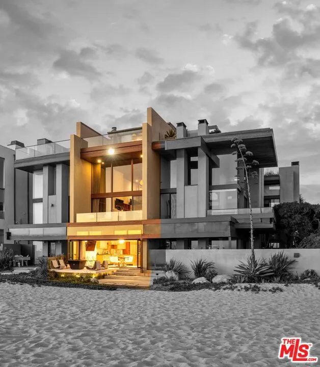 3817 Ocean Front Walk, Marina Del Rey, California 90292 home-pic-2
