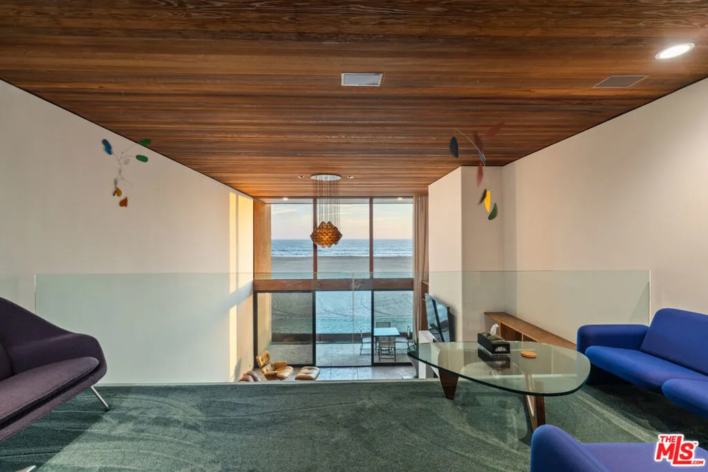 3817 Ocean Front Walk, Marina Del Rey, California 90292 home-pic-15