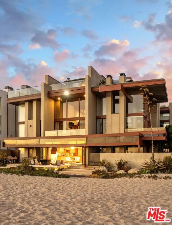 3817 Ocean Front Walk, Marina Del Rey, California 90292 home-pic-1
