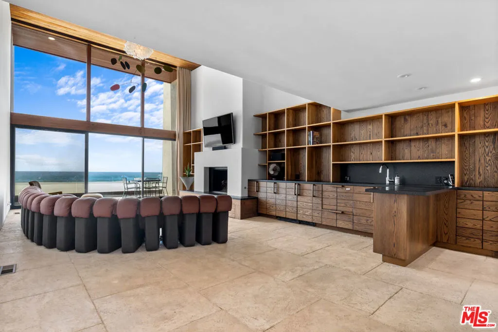 3817 Ocean Front Walk, Marina Del Rey, California 90292 home-pic-6