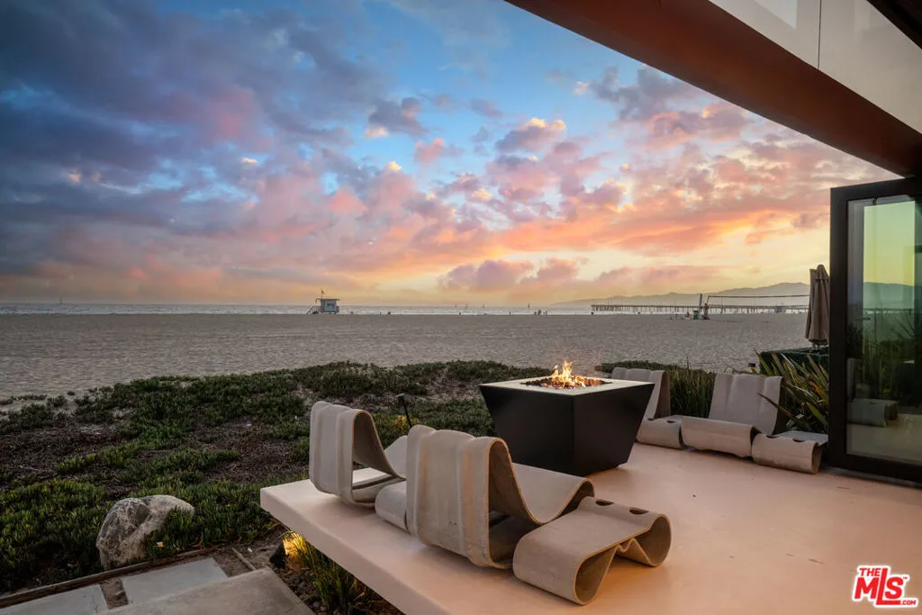 3817 Ocean Front Walk, Marina Del Rey, California 90292 home-pic-4