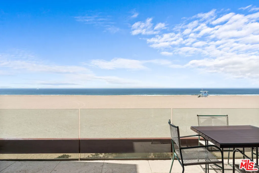 3817 Ocean Front Walk, Marina Del Rey, California 90292 home-pic-19