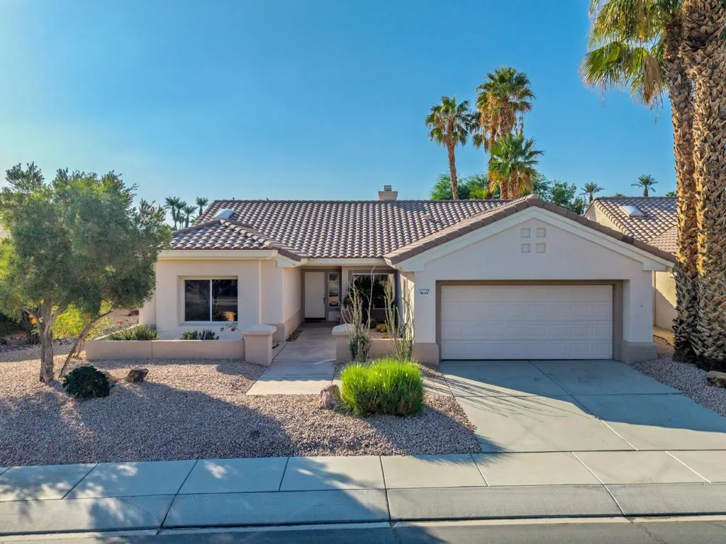 38324 Sunny Days Drive, Palm Desert, California 92211 home-pic-33